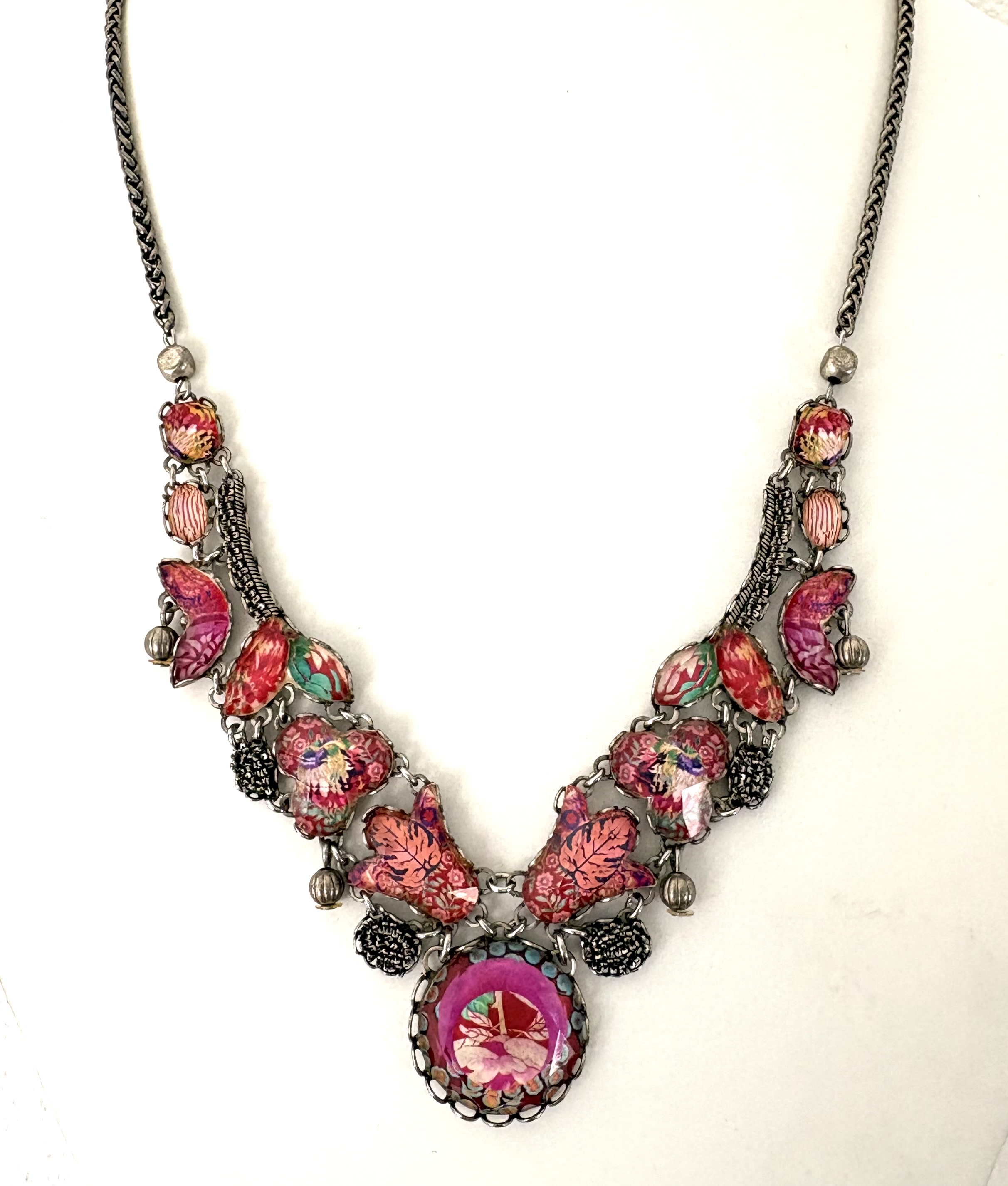 Ayala Bar Halskette, Crimson Dreams, Secret Garden Necklace